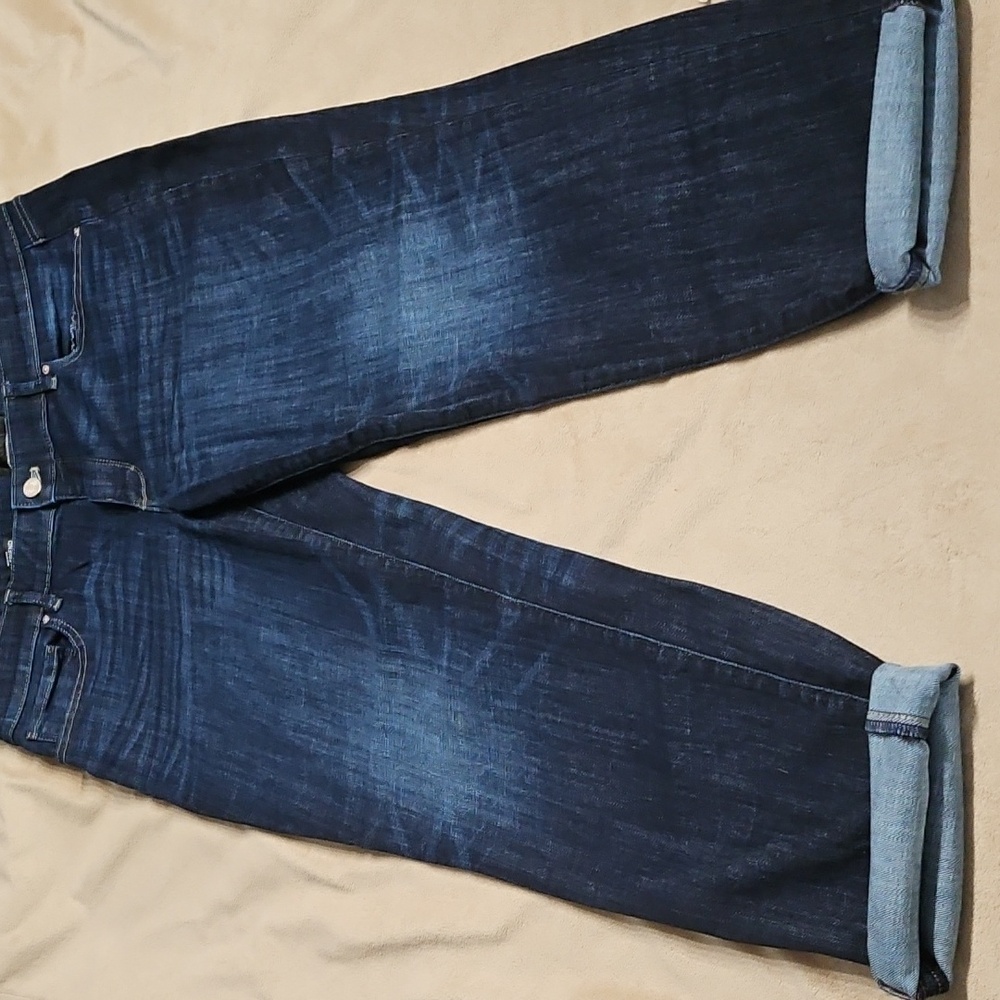 White House Black Market - Gently Worn Midrise Girlfriend Everyday Soft Jeans - Picture 8 of 9